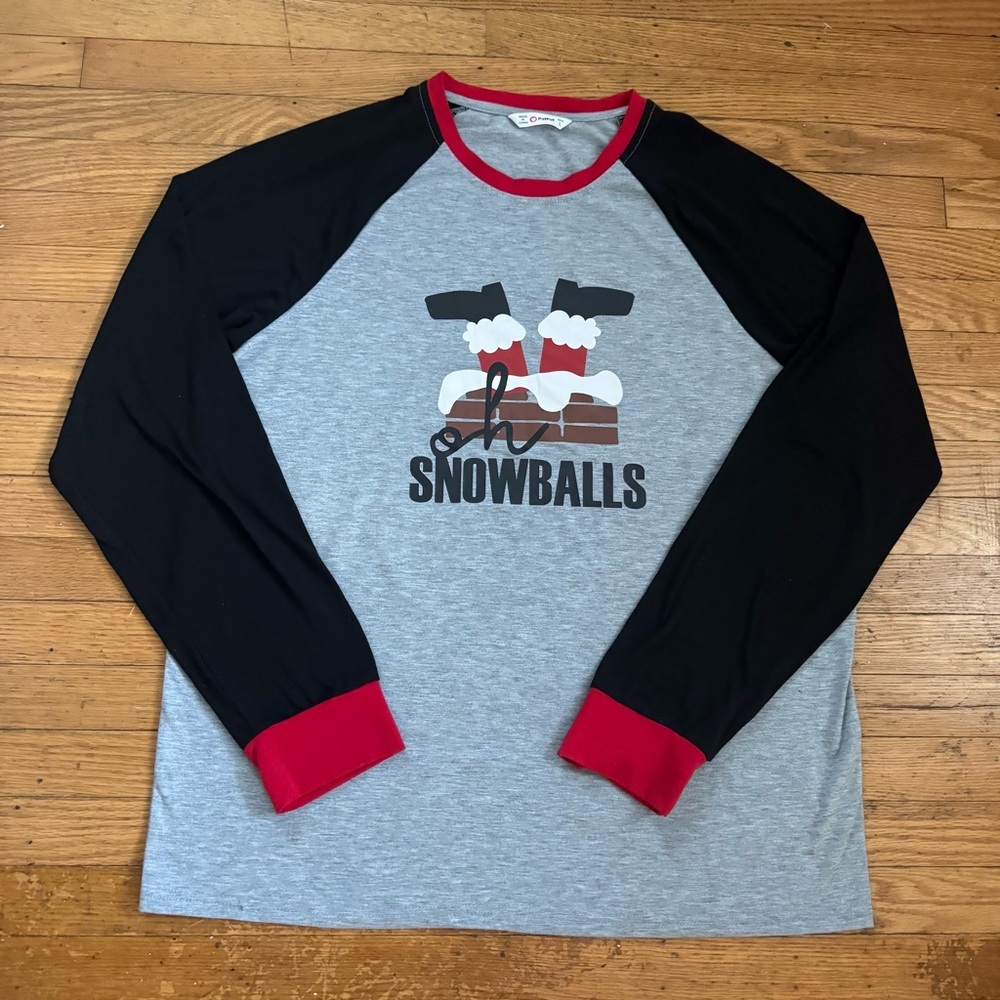 “Oh Snowballs” Gray and Black Tee with Red Trim Men’s size L